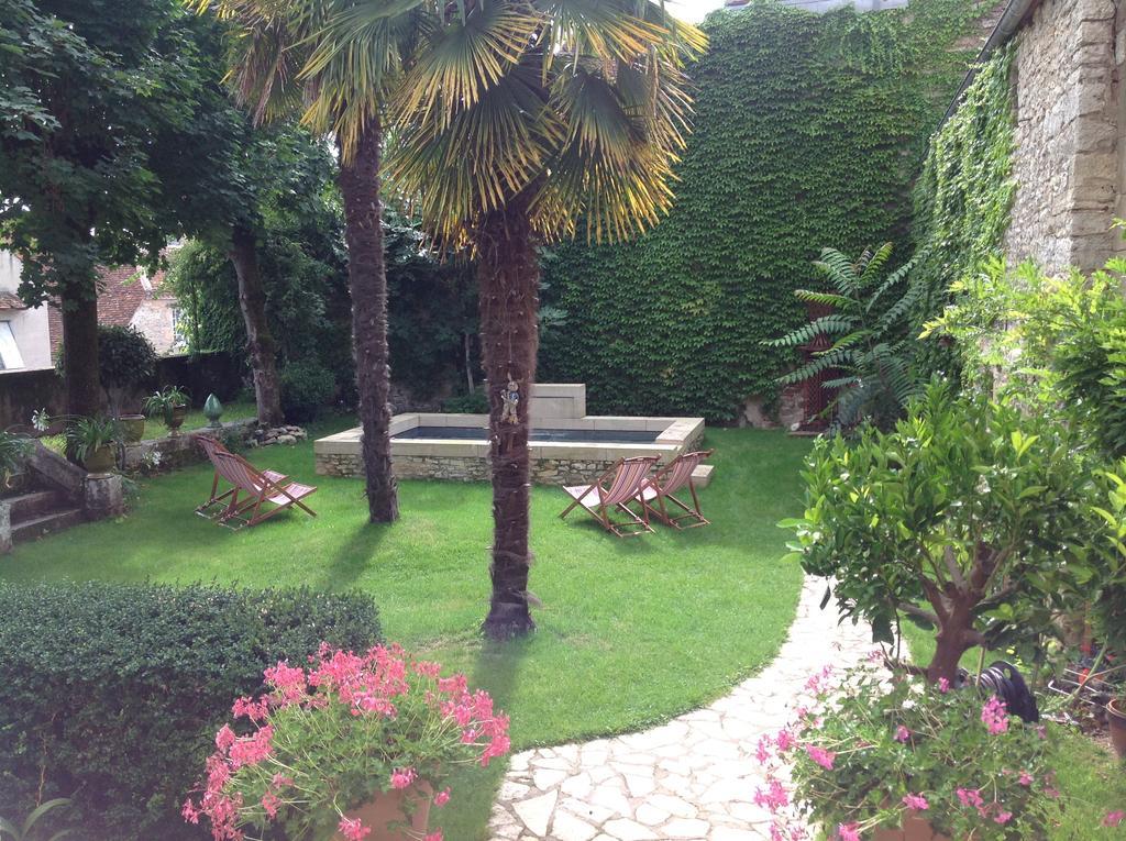 Bed and Breakfast La Devinie Martel Exterior foto